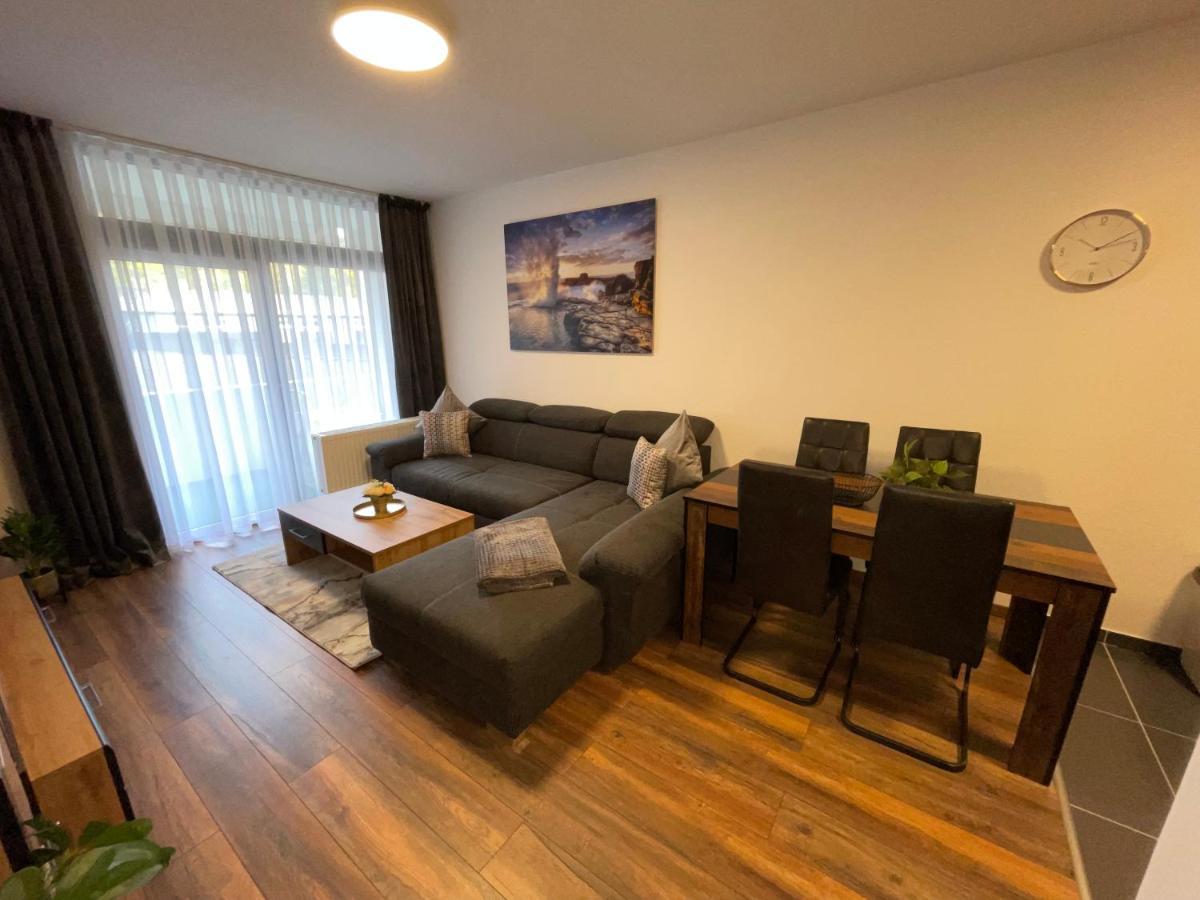 Apartment Linda Incl Pool, Sauna & Tiefgarage *